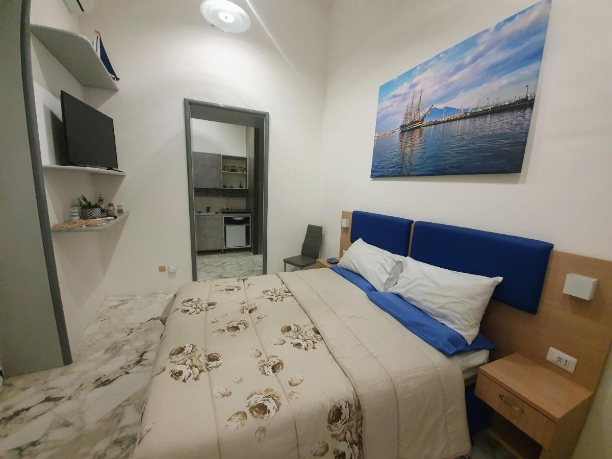 Le Caravelle Bed & Breakfast กาสเตลลัมมาเร ดิ สตาเบีย ภายนอก รูปภาพ